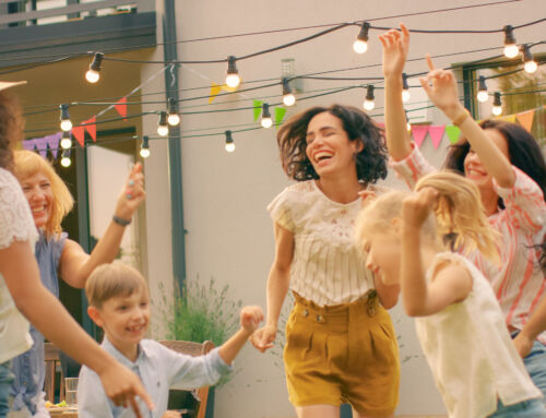 Effortless Backyard Party: Cleaning Hacks for Stress-Free Summer Hosting